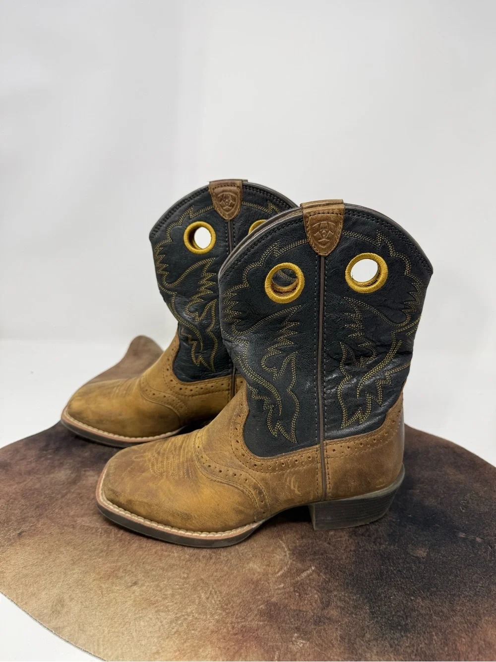 Ariat Kids' Heritage Roughstock Western Boots Sz 2 (QFGLCA)